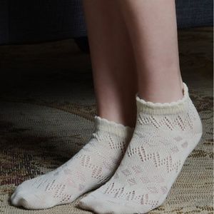 Cream Pointinelle Ankle Socks